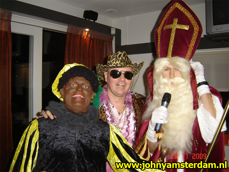 Mijn optredens zijn altijd al verrassend, maar optreden op de verjaardag van Sinterklaas is nog specialer.